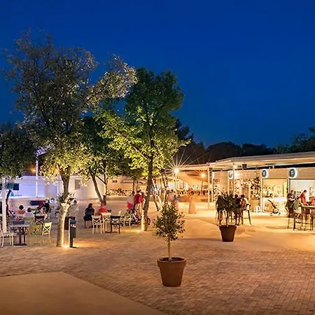 Οργανωμένο κάμπινγκ Istra Sunny Tent In Lanterna Premium 4* *
